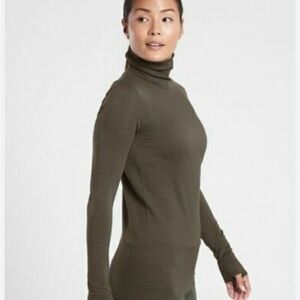 Athleta flurry blizzard ribbed turtleneck small